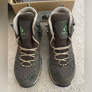 Vasque Women’s Performance Hiking Boots 7333 Inhaler GTX 11 Black Olive/Marsala
